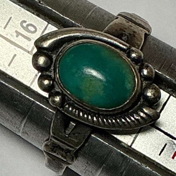 Native American Sterling Silver Ring with a Turquoise Stone. Size 6 - Picture 2 of 8